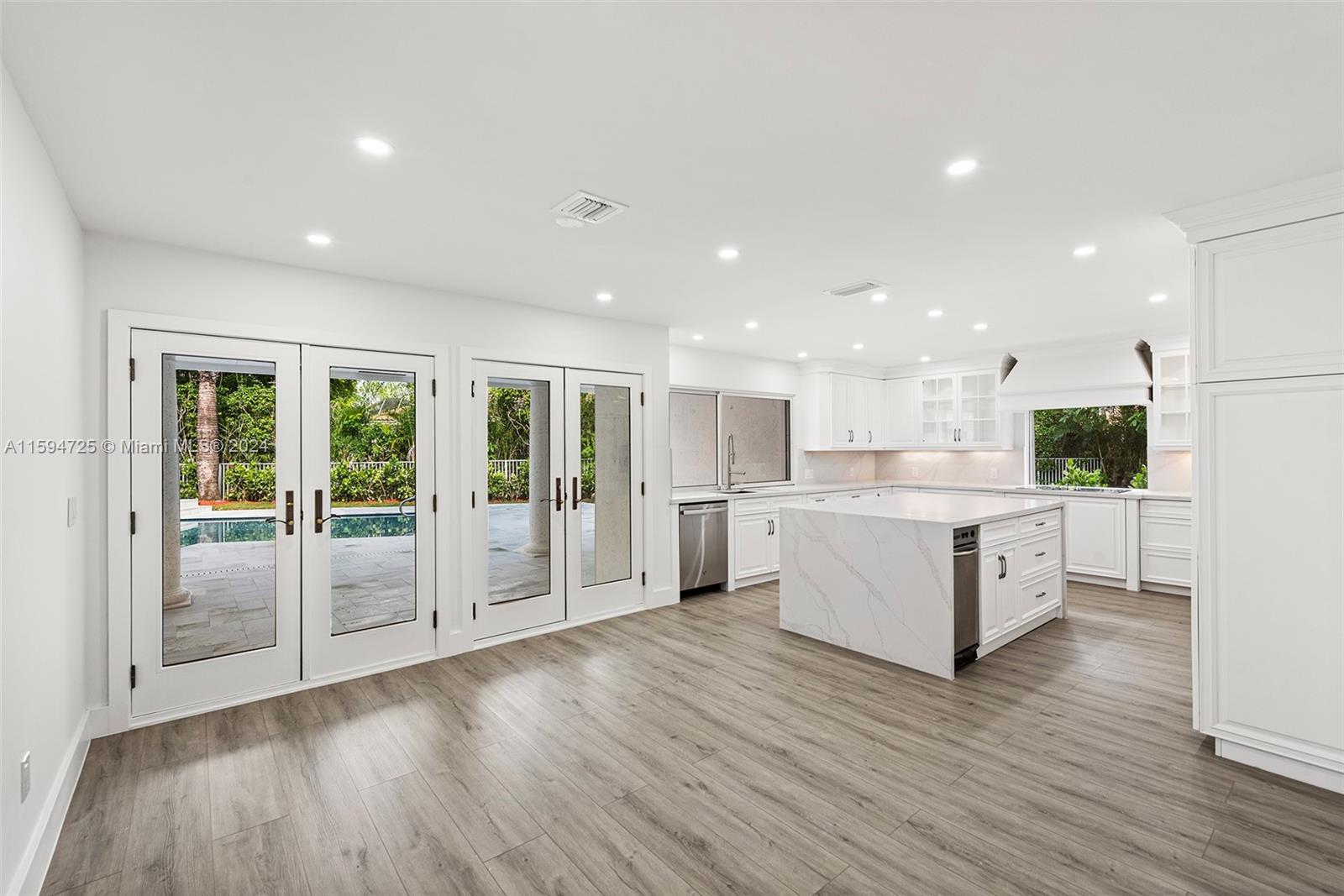 WOODFIELD HUNT CLUB II - Residential Lease