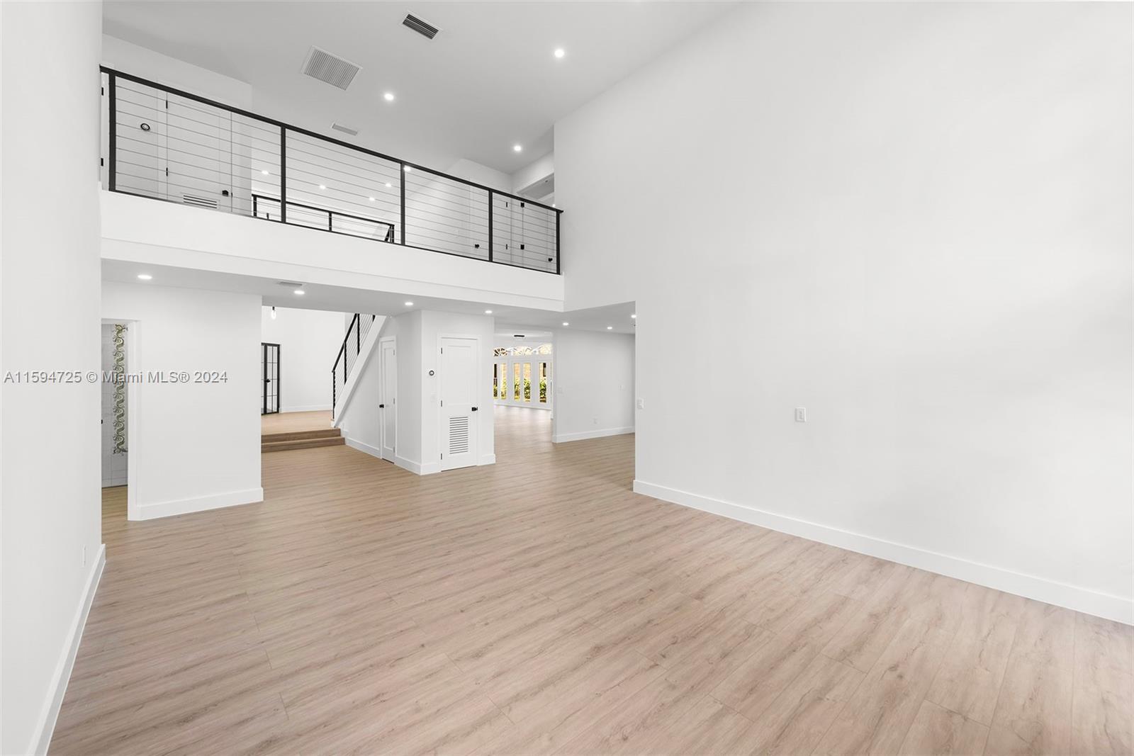 WOODFIELD HUNT CLUB II - Residential Lease