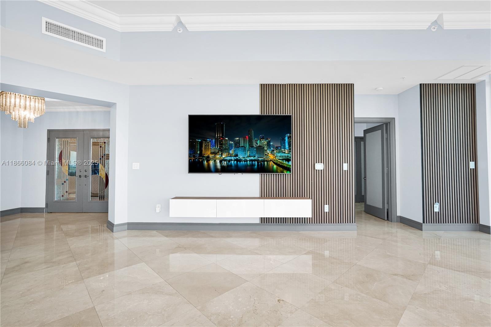 Diplomat Residences - Residential Lease