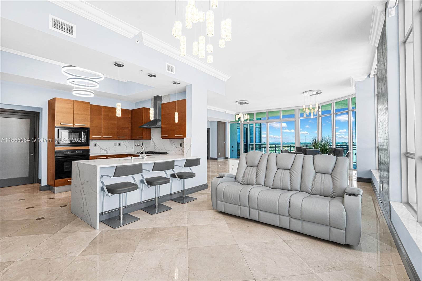 Gorgeous Corner 3 Bedroom 31/2 Bathroom Spacious Apartment Available. Partially Furnished. Beautiful views from every direction, Intracoastal and Ocean. Boutique Building with Amenities galor. Easy to show call Listing Agent.