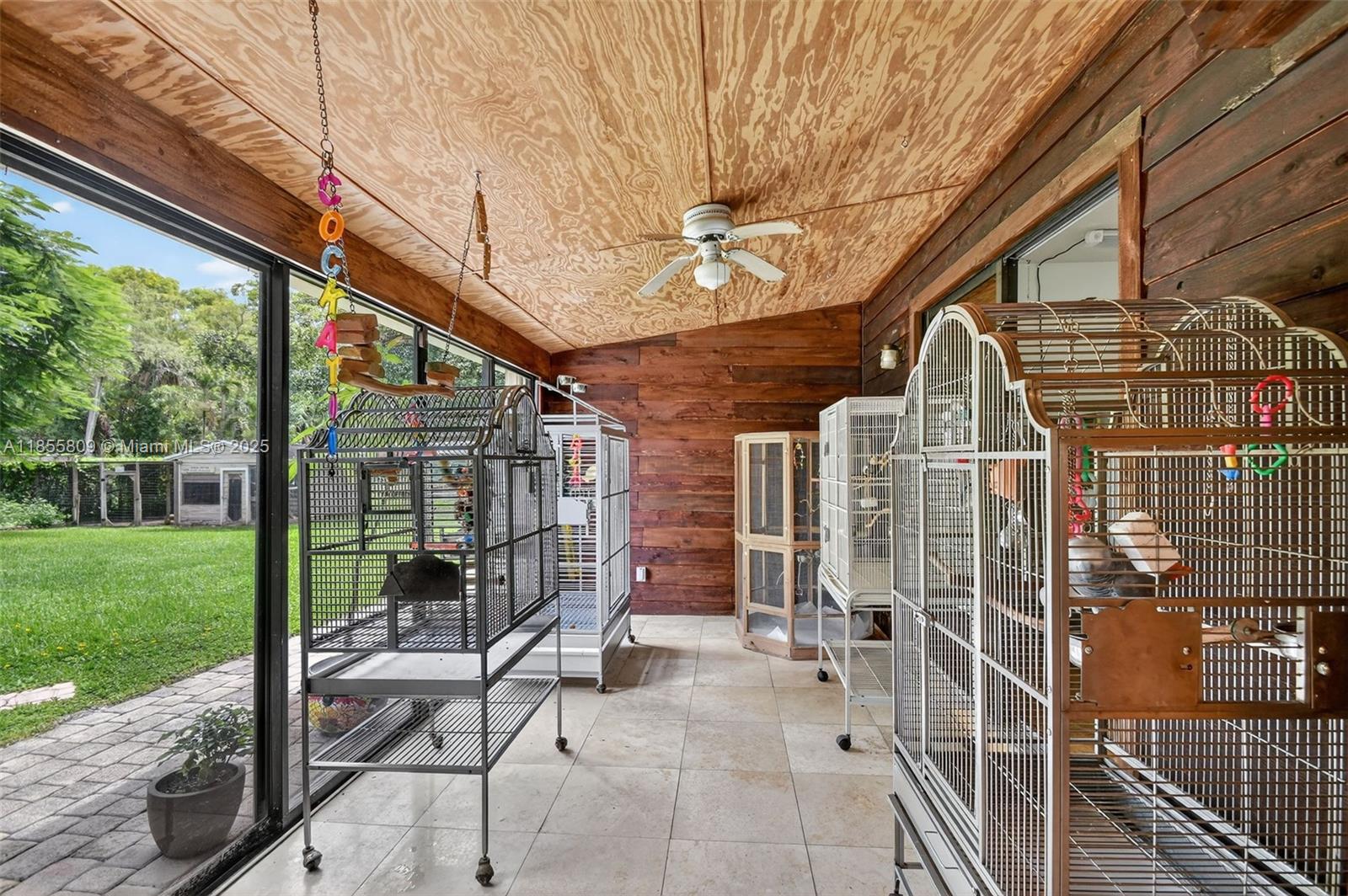 PALM BEACH RANCHETTES - Residential