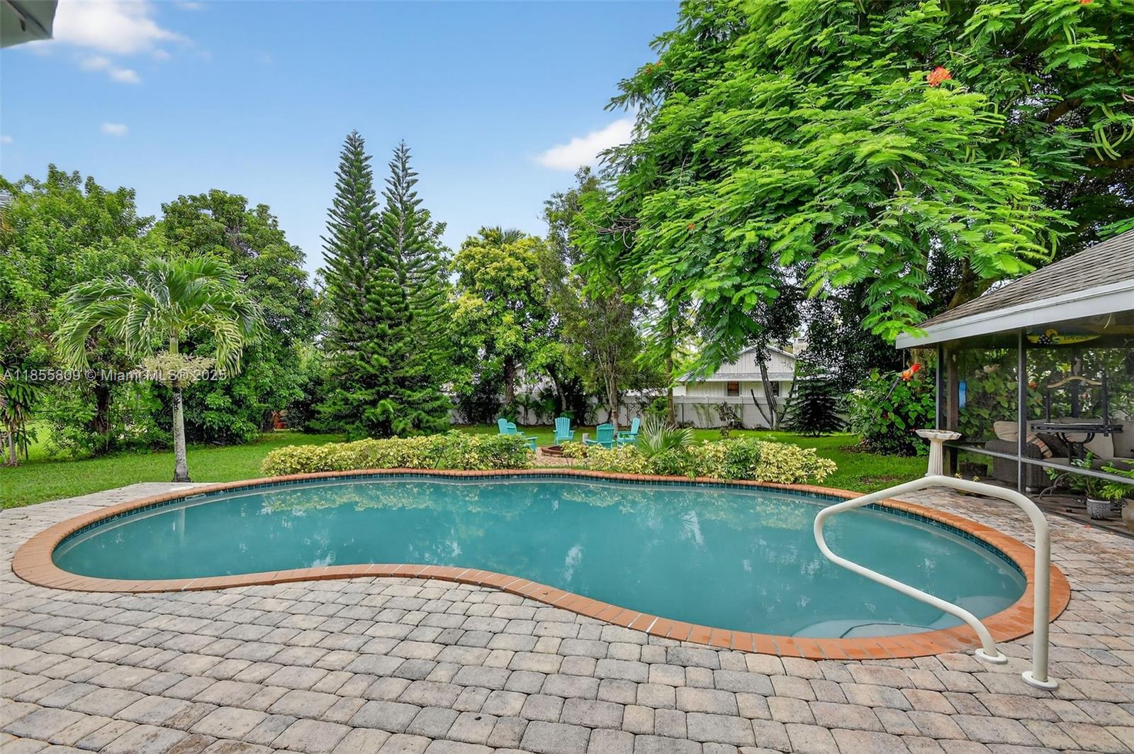 PALM BEACH RANCHETTES - Residential