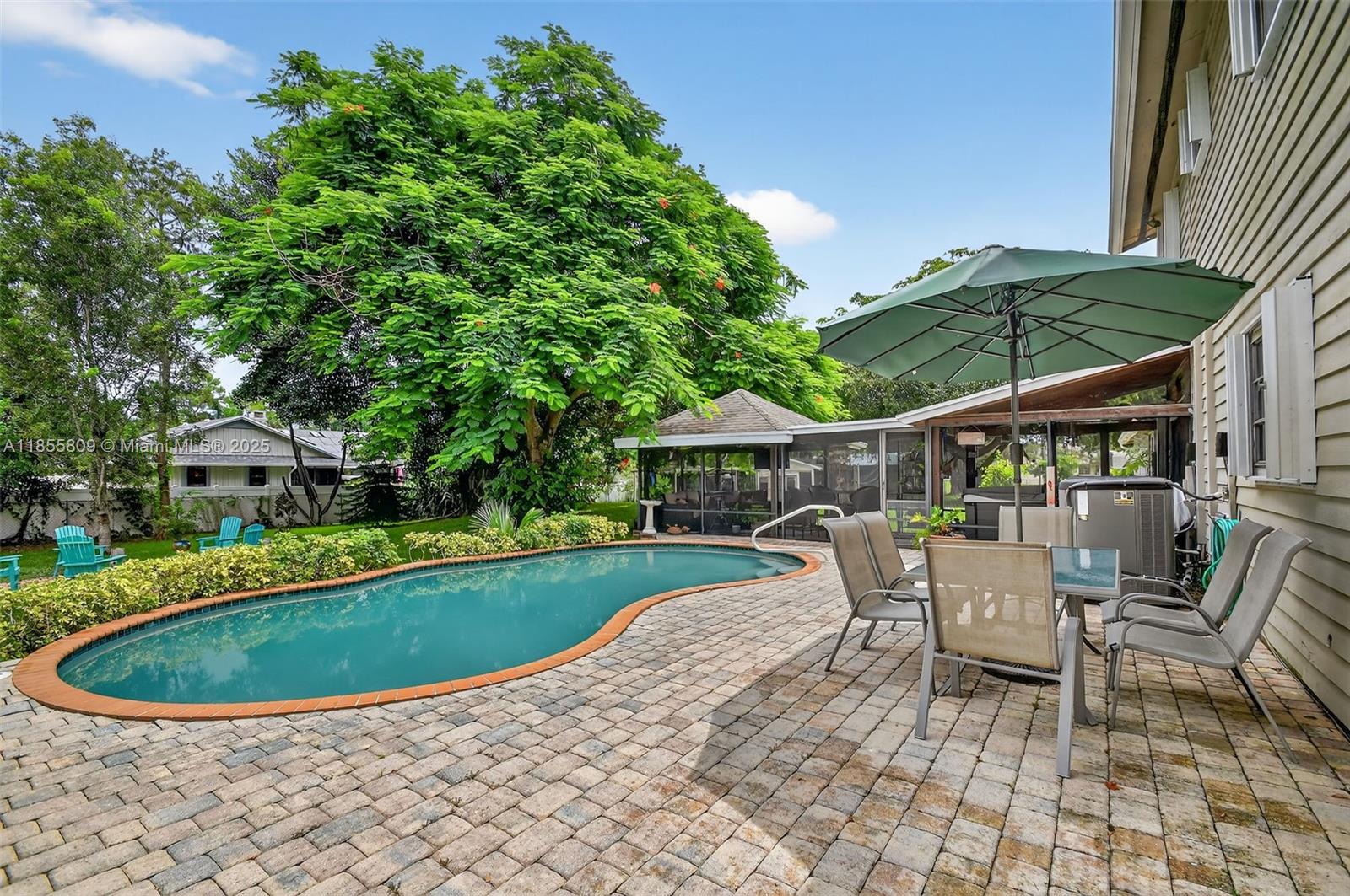 PALM BEACH RANCHETTES - Residential