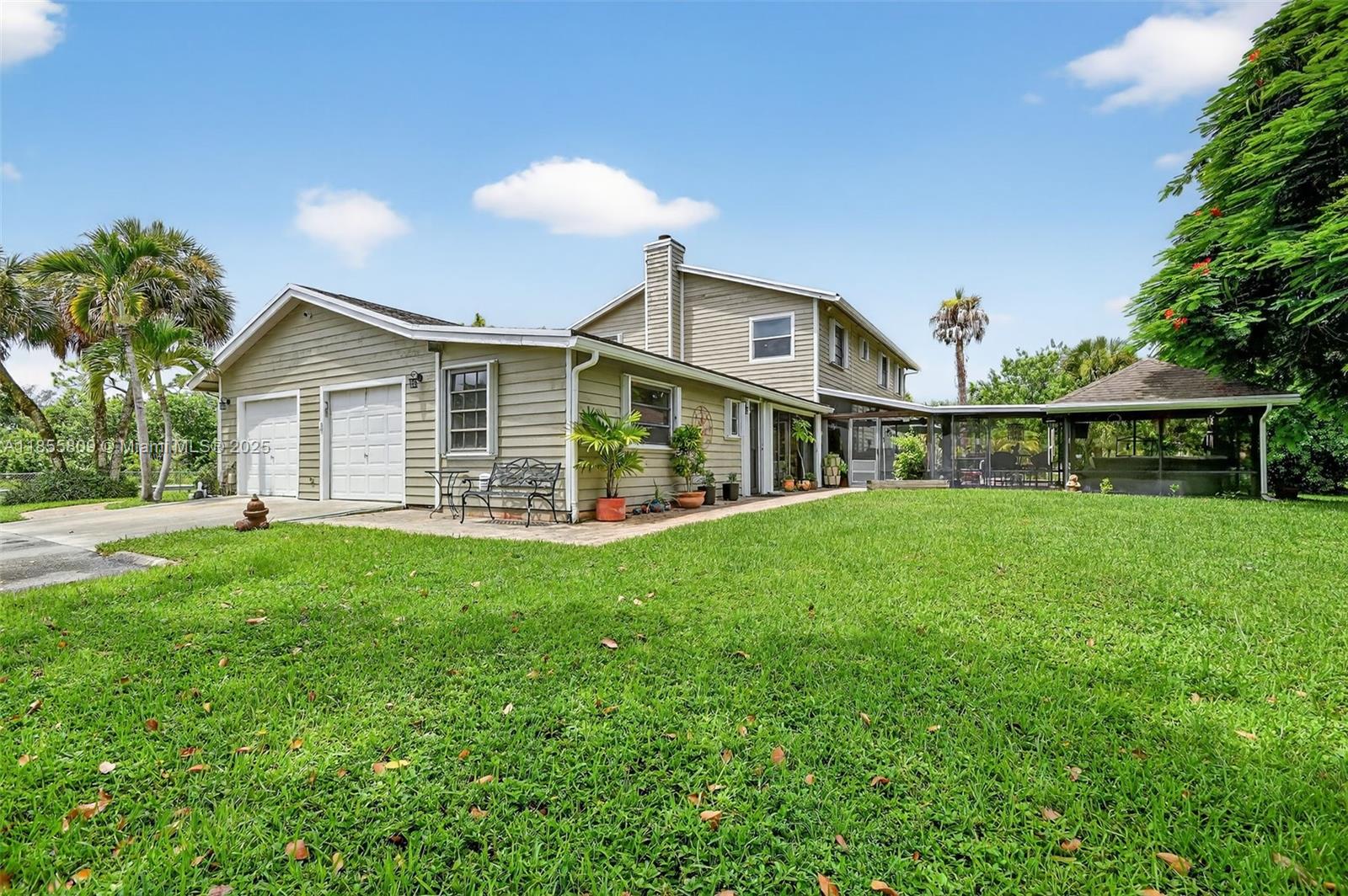 PALM BEACH RANCHETTES - Residential