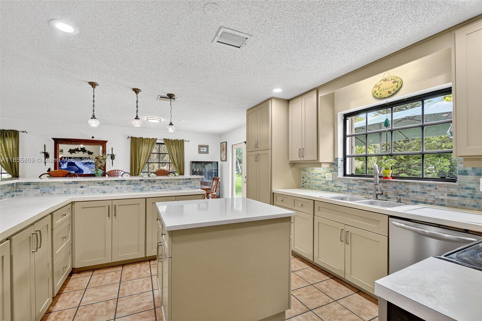 PALM BEACH RANCHETTES - Residential