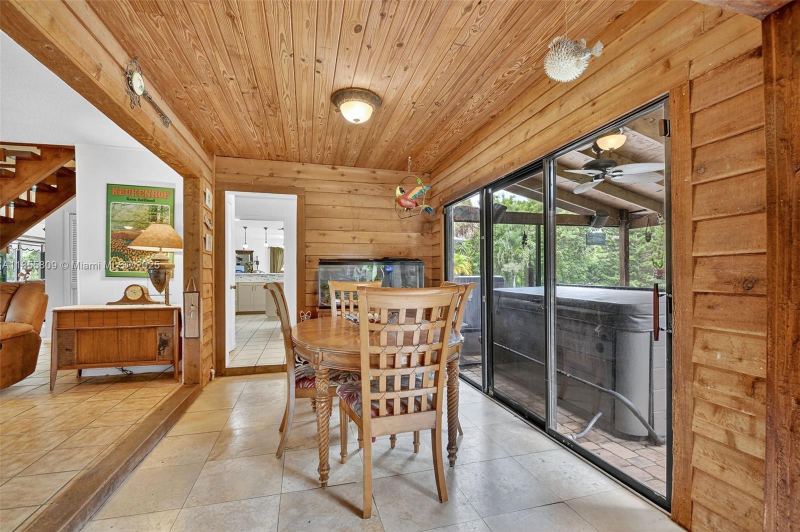 PALM BEACH RANCHETTES - Residential