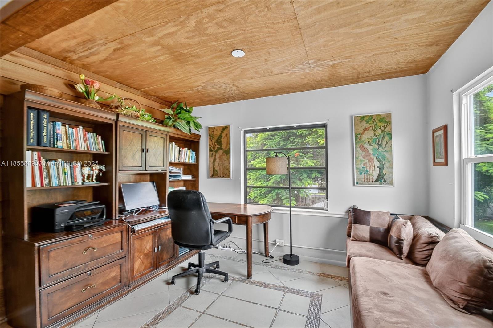 PALM BEACH RANCHETTES - Residential