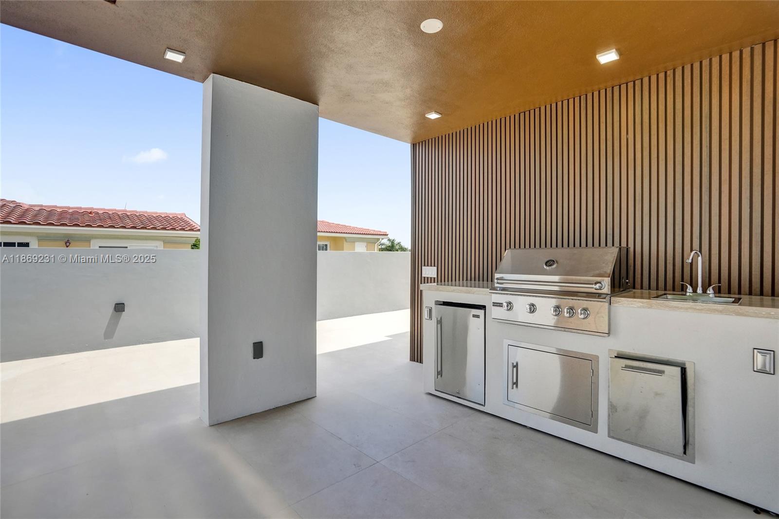 LIVERMORE ESTATES - Residential Lease