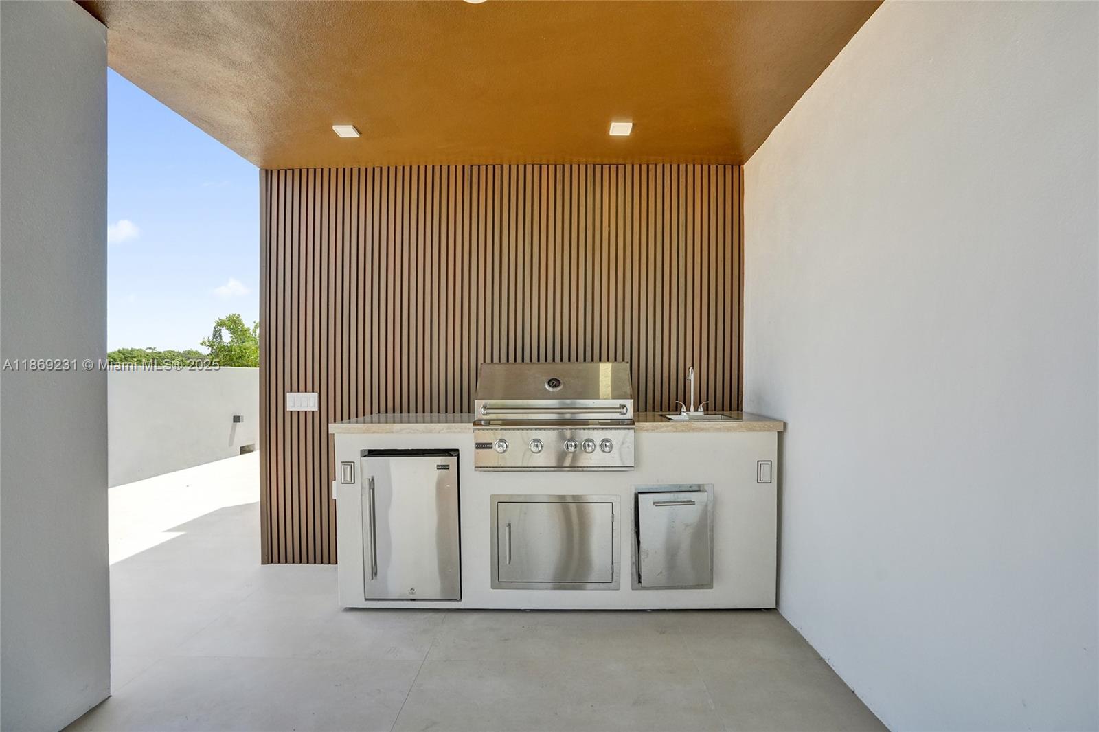 LIVERMORE ESTATES - Residential Lease