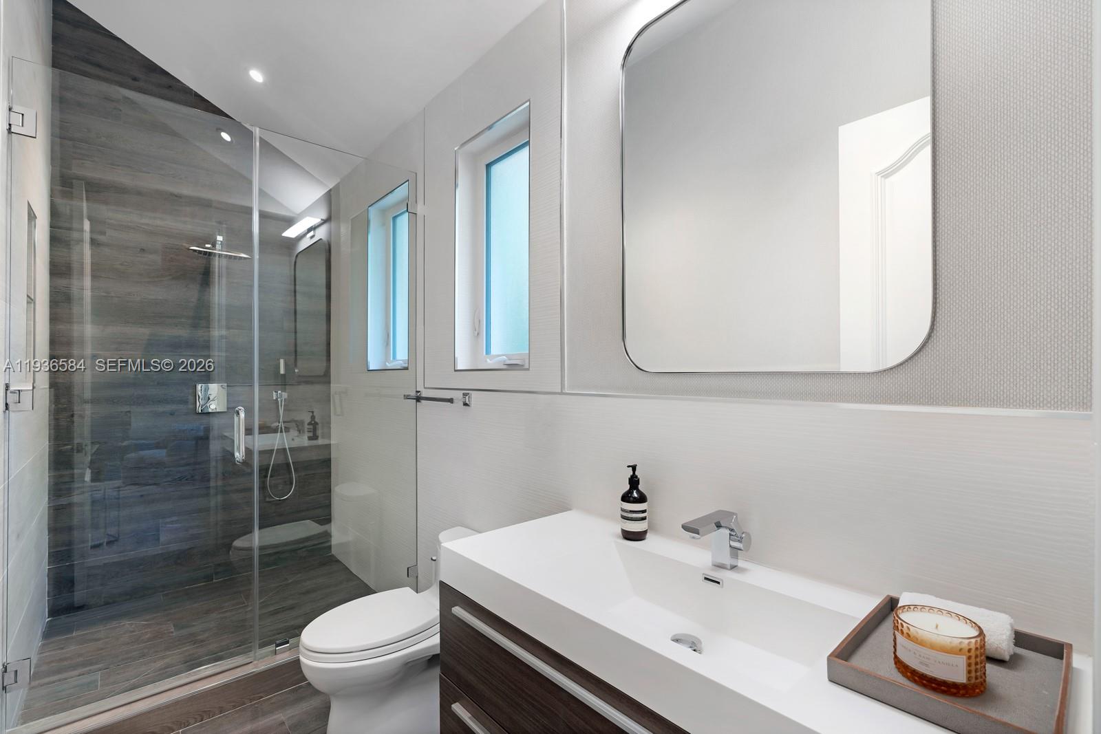 BAY POINT - Residential