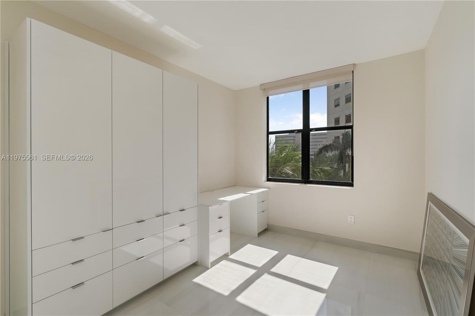 PUERTA DE PALMAS CONDO - Residential