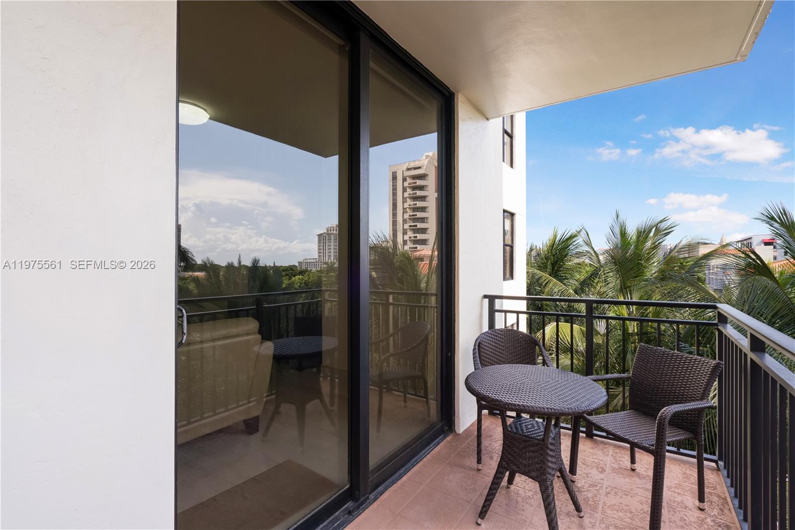 PUERTA DE PALMAS CONDO - Residential