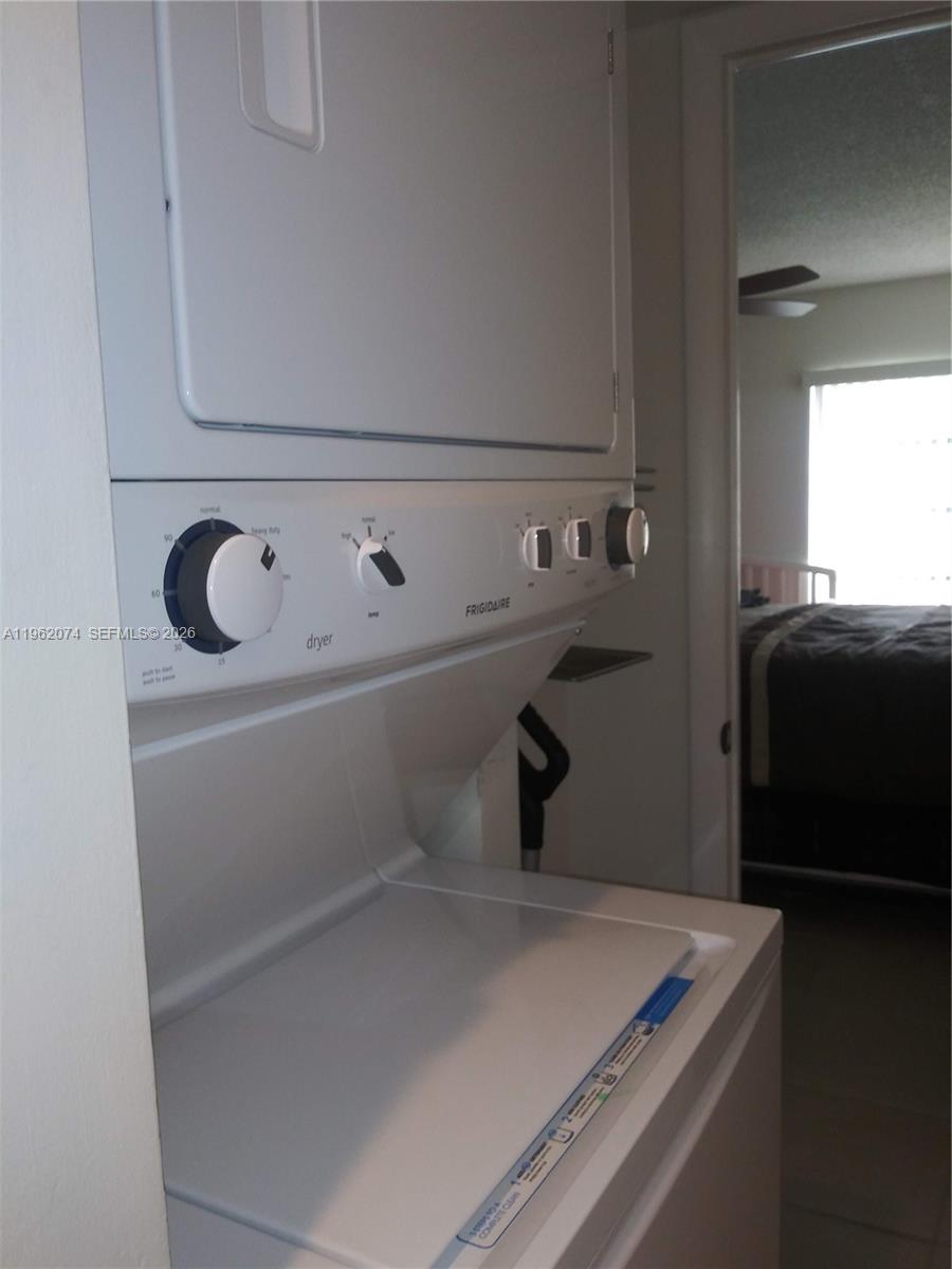 MANORS OF INVERRARY I-7 - Residential