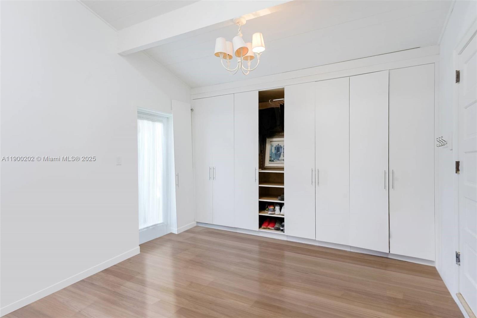 KINGSLEYS SUB - Residential Lease