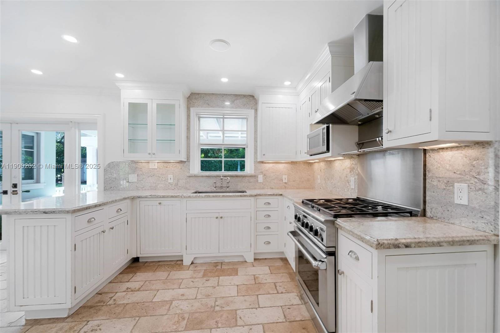 KINGSLEYS SUB - Residential Lease