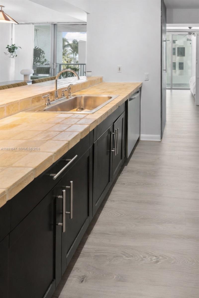 MIRASOL OCEAN TOWERS COND - Residential