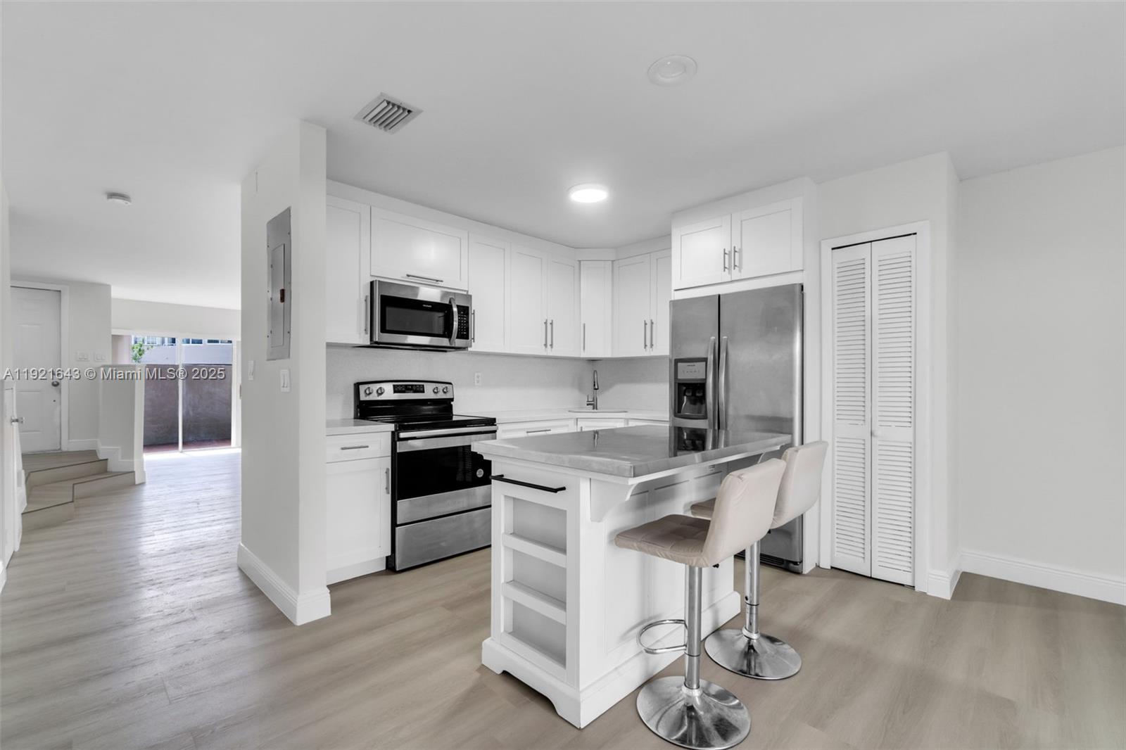 SUNSET HARBOUR SEC IV - Residential