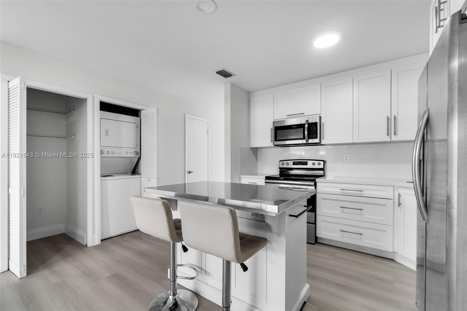 SUNSET HARBOUR SEC IV - Residential