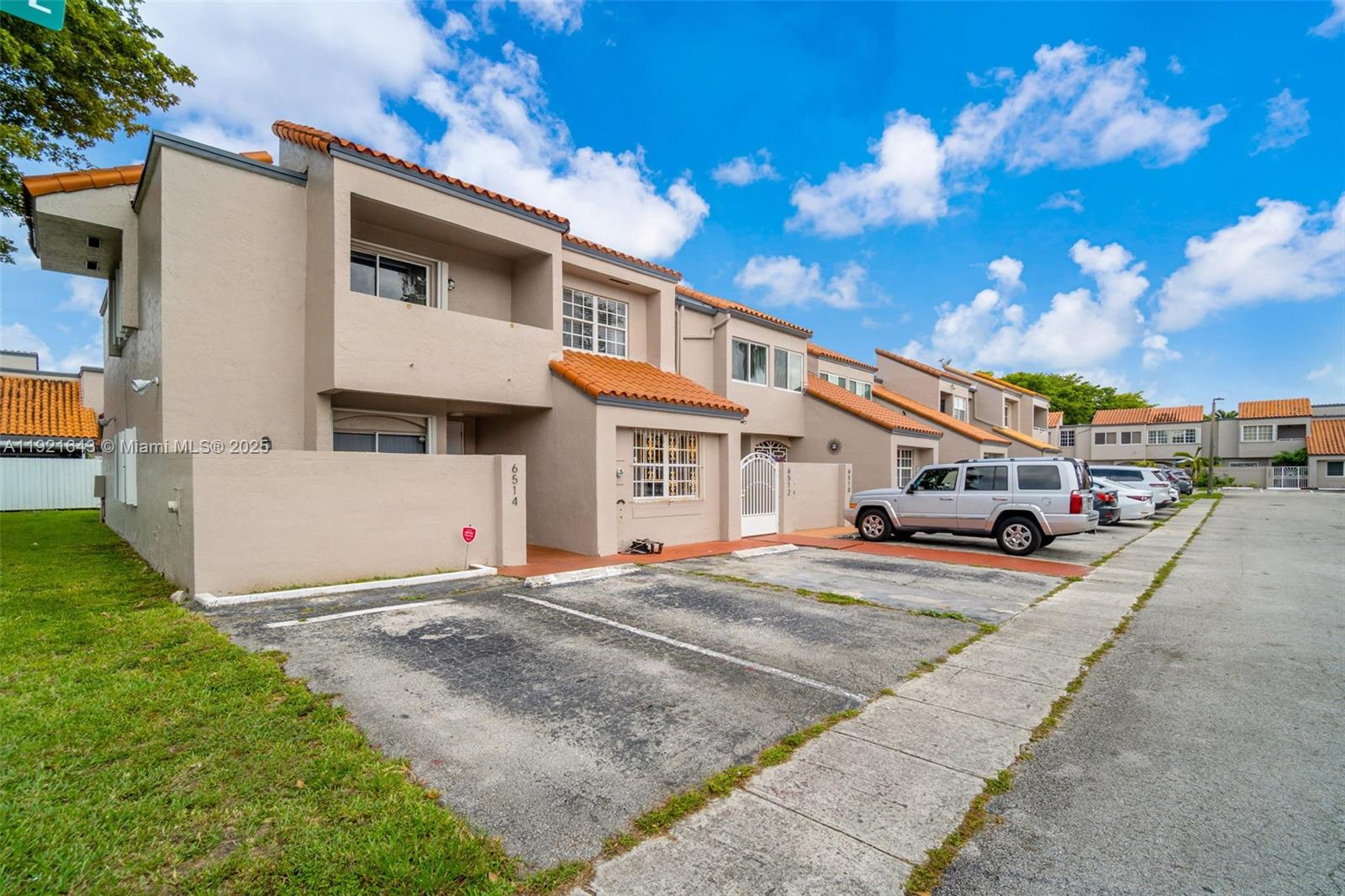 SUNSET HARBOUR SEC IV - Residential