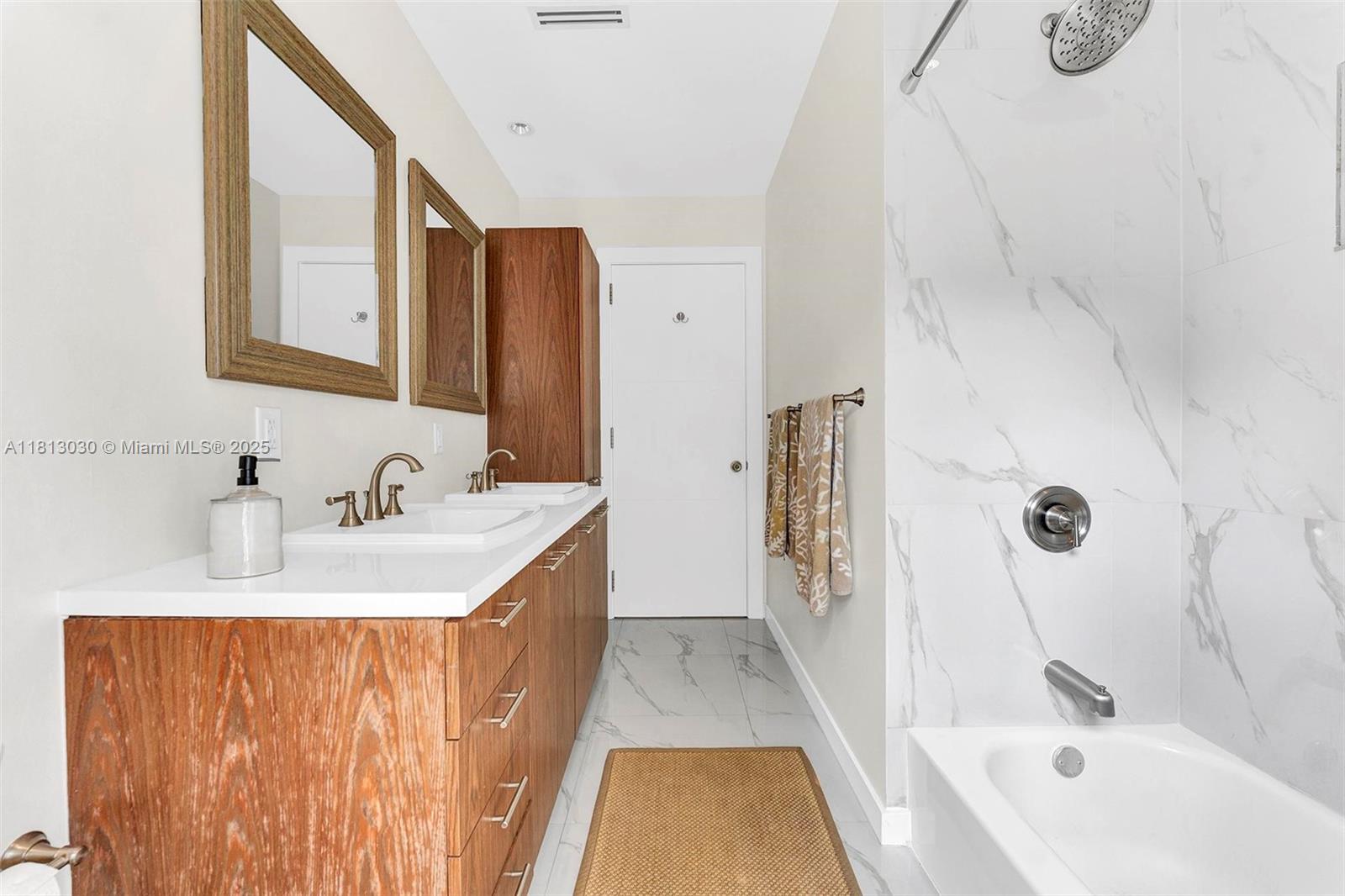 AMD PL BISCAYNE PINES - Residential Lease