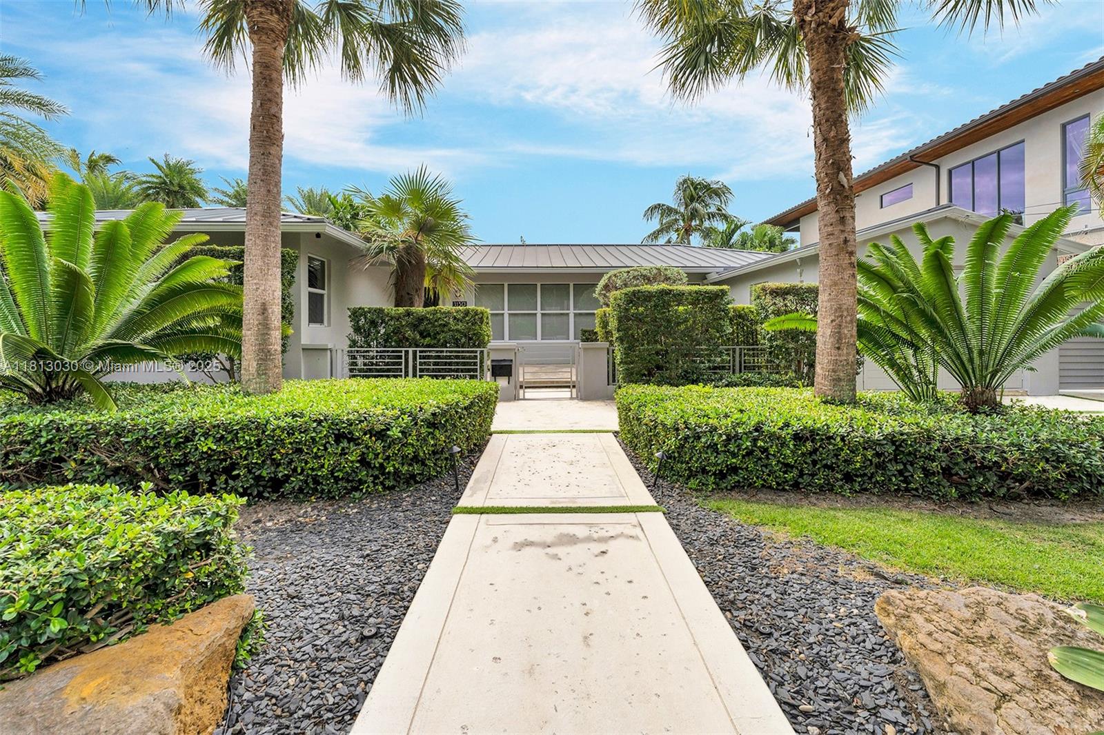 AMD PL BISCAYNE PINES - Residential Lease
