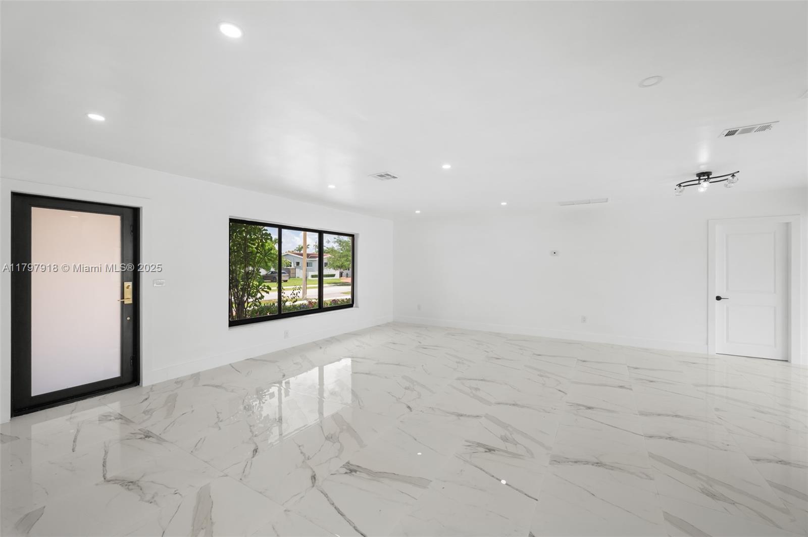 1921 SW 84th Ct