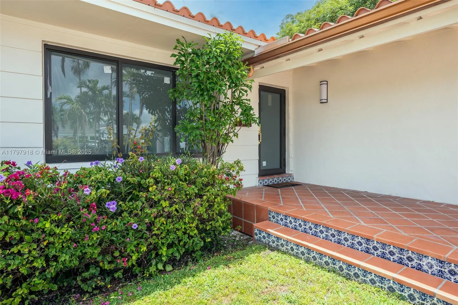 Miami, Florida 33155, United States, 4 Bedrooms Bedrooms, ,2 BathroomsBathrooms,Residential,Pending,124571