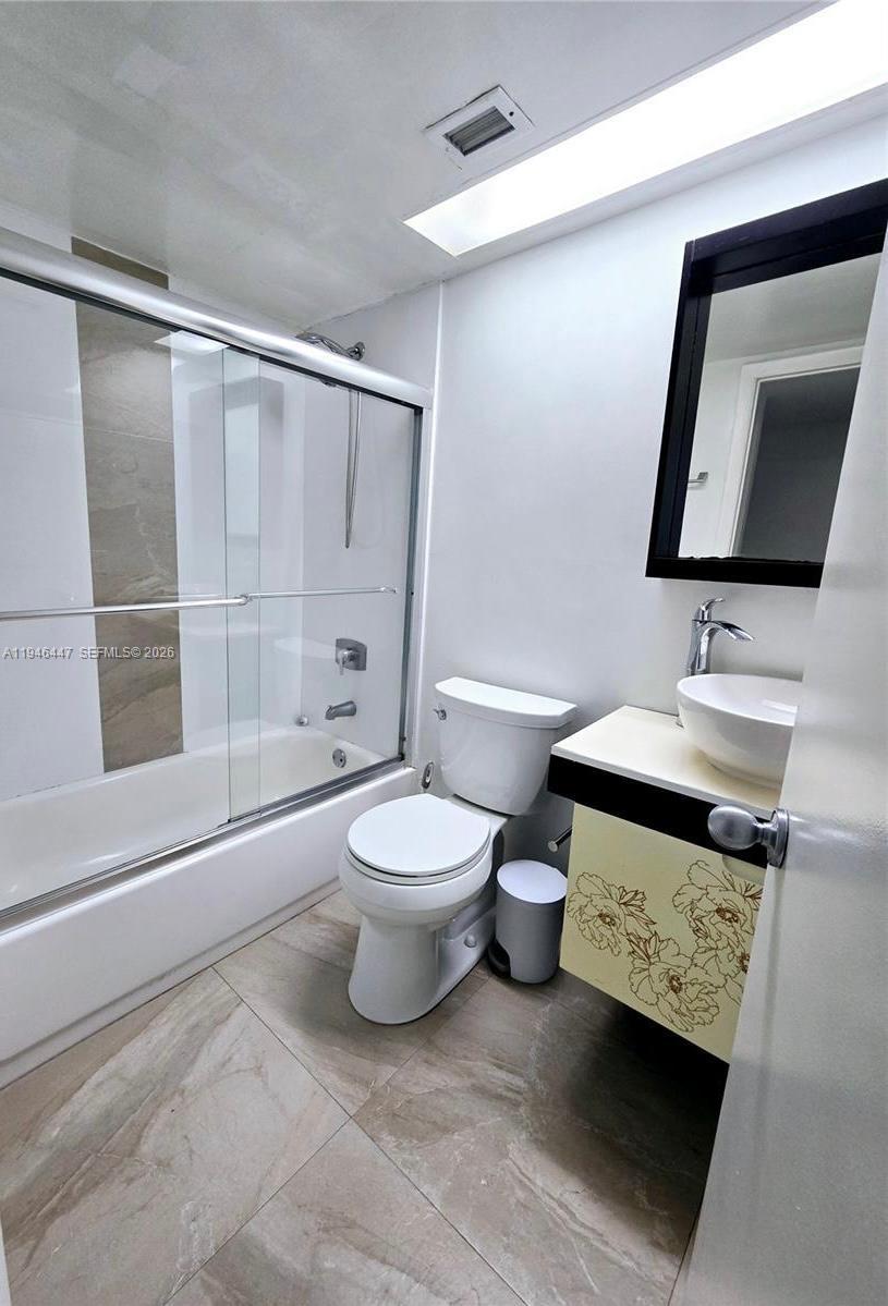 GREYNOLDS PARK CLUB CONDO - Residential