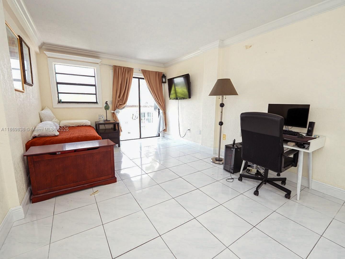 NORMANDY SH YACHT & CO CL - Residential