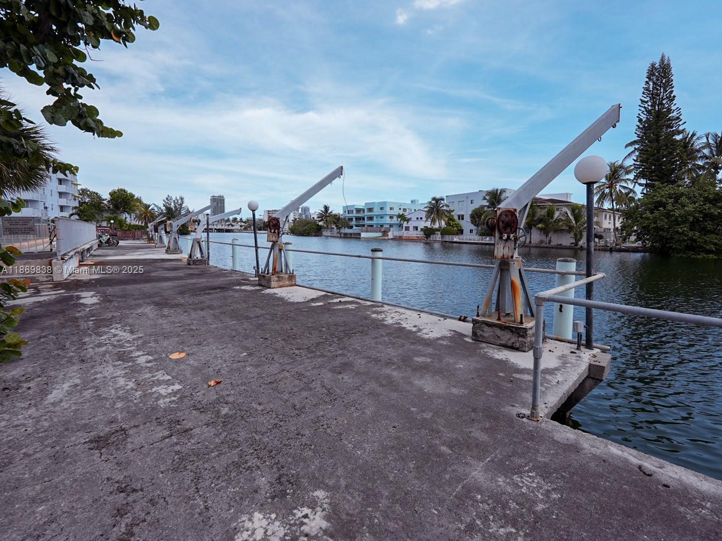 NORMANDY SH YACHT & CO CL - Residential