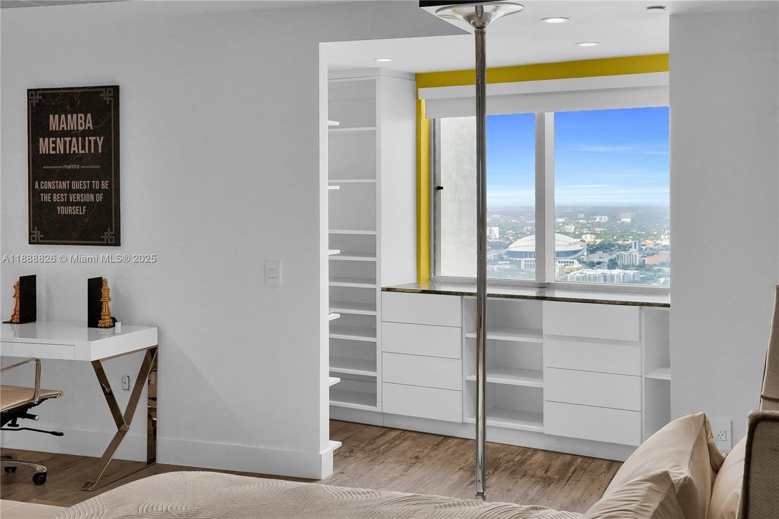 MARQUIS CONDO - Residential
