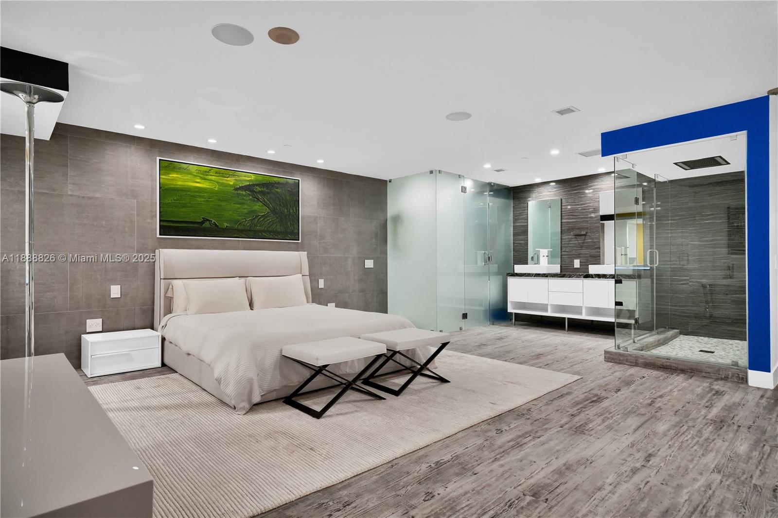 MARQUIS CONDO - Residential