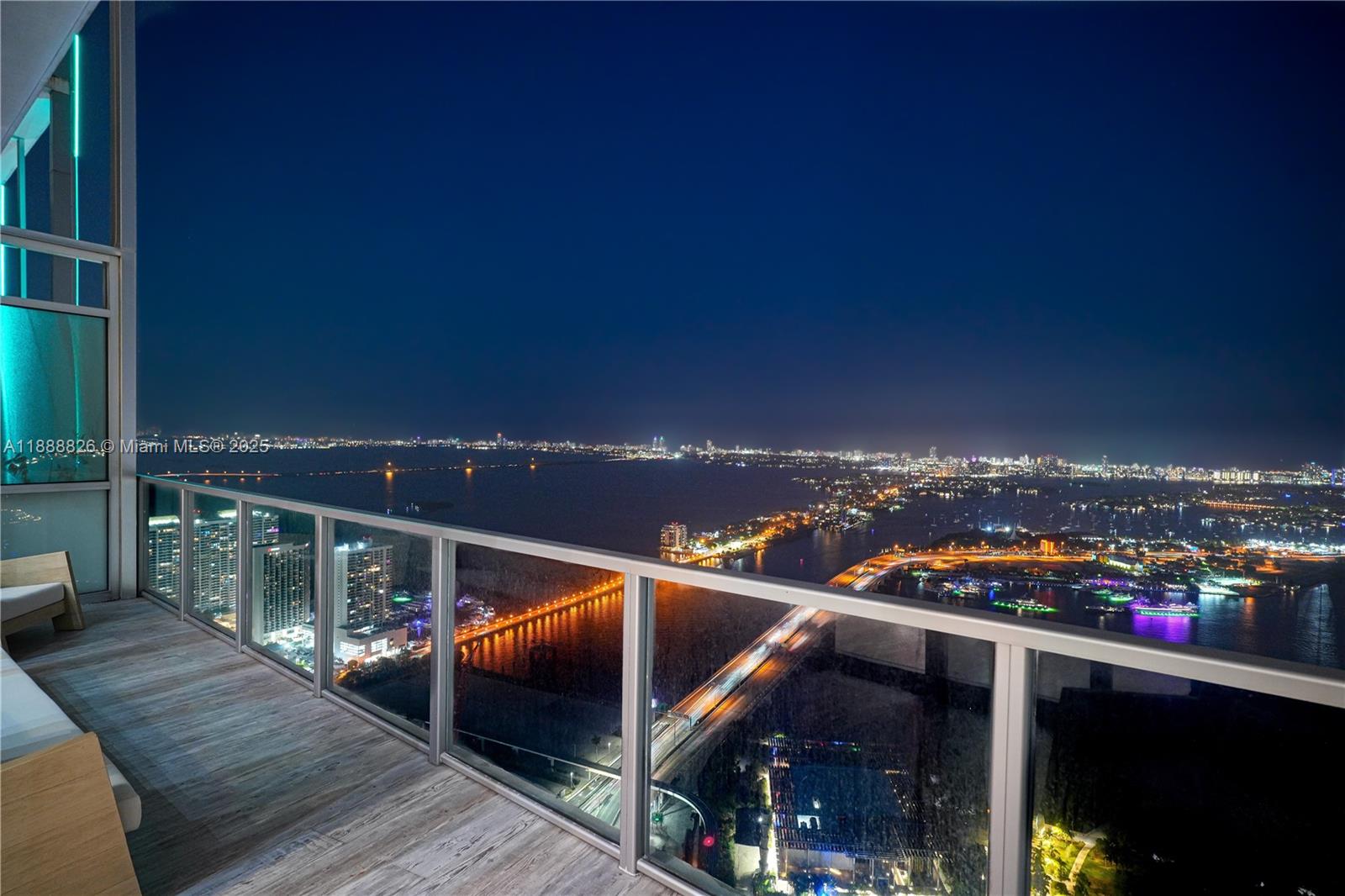 MARQUIS CONDO - Residential
