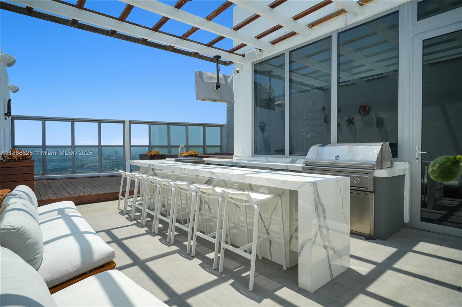 MARQUIS CONDO - Residential