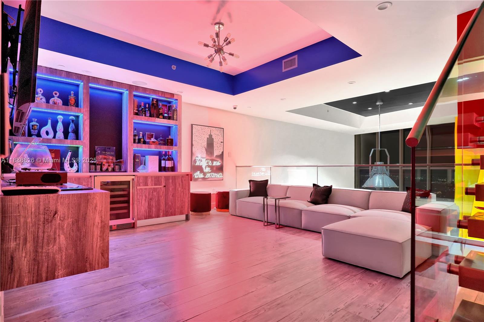 MARQUIS CONDO - Residential