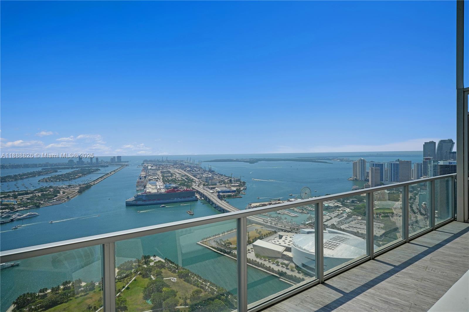 MARQUIS CONDO - Residential