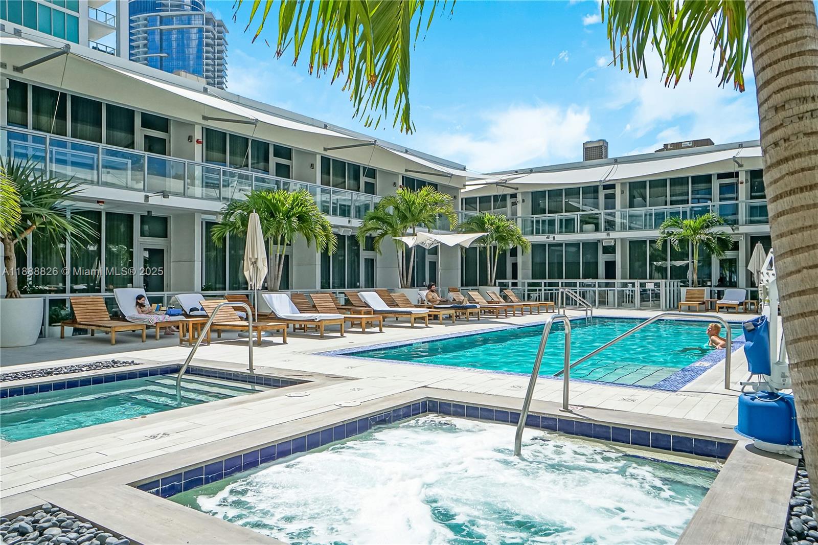MARQUIS CONDO - Residential