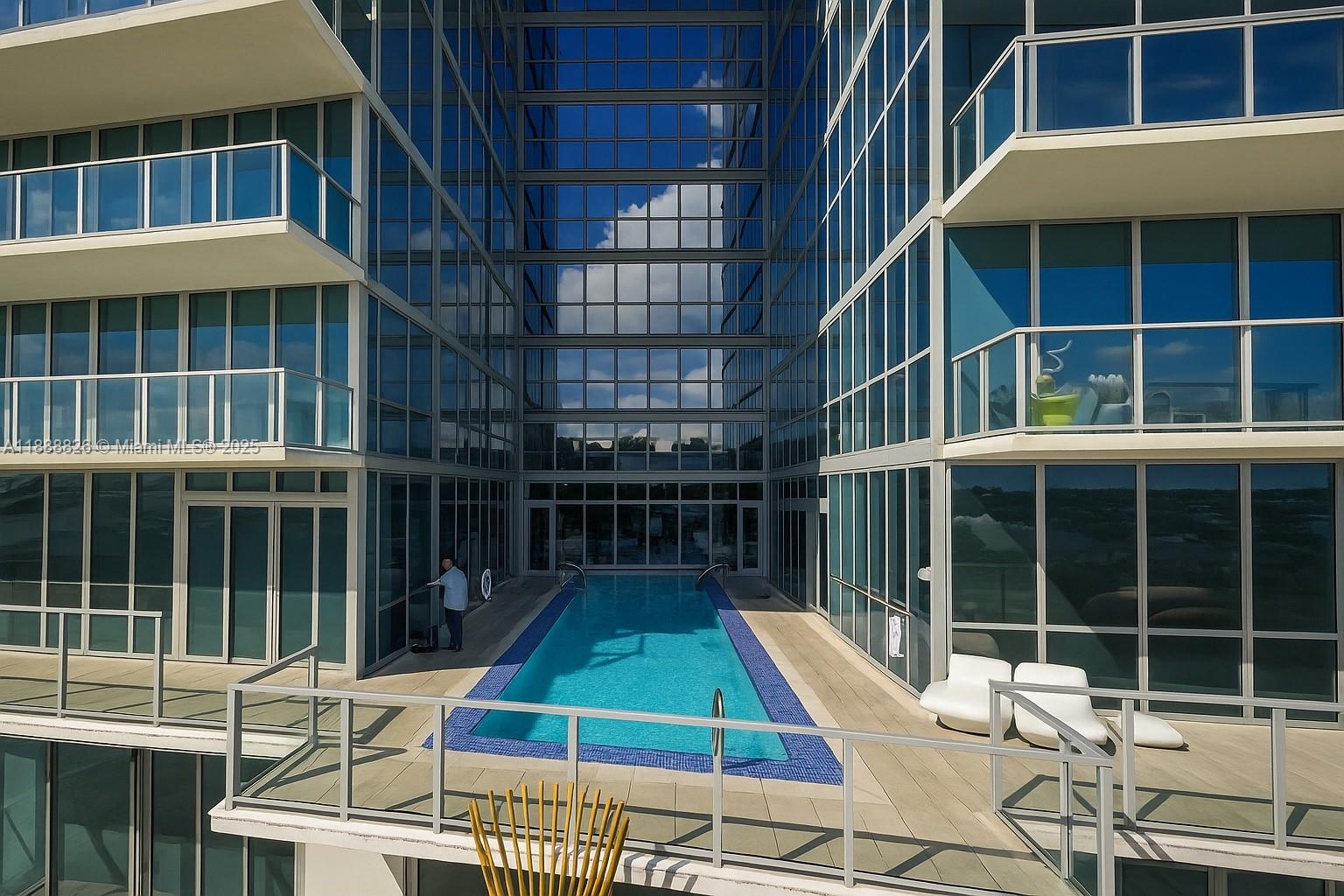 MARQUIS CONDO - Residential