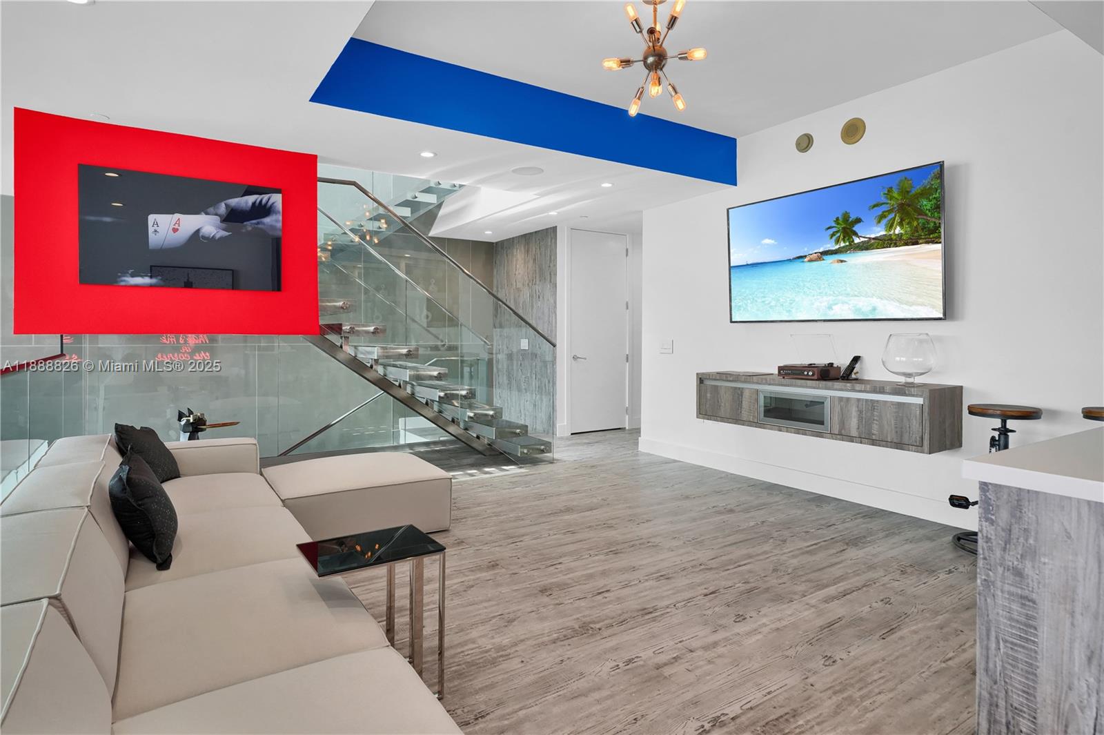 MARQUIS CONDO - Residential