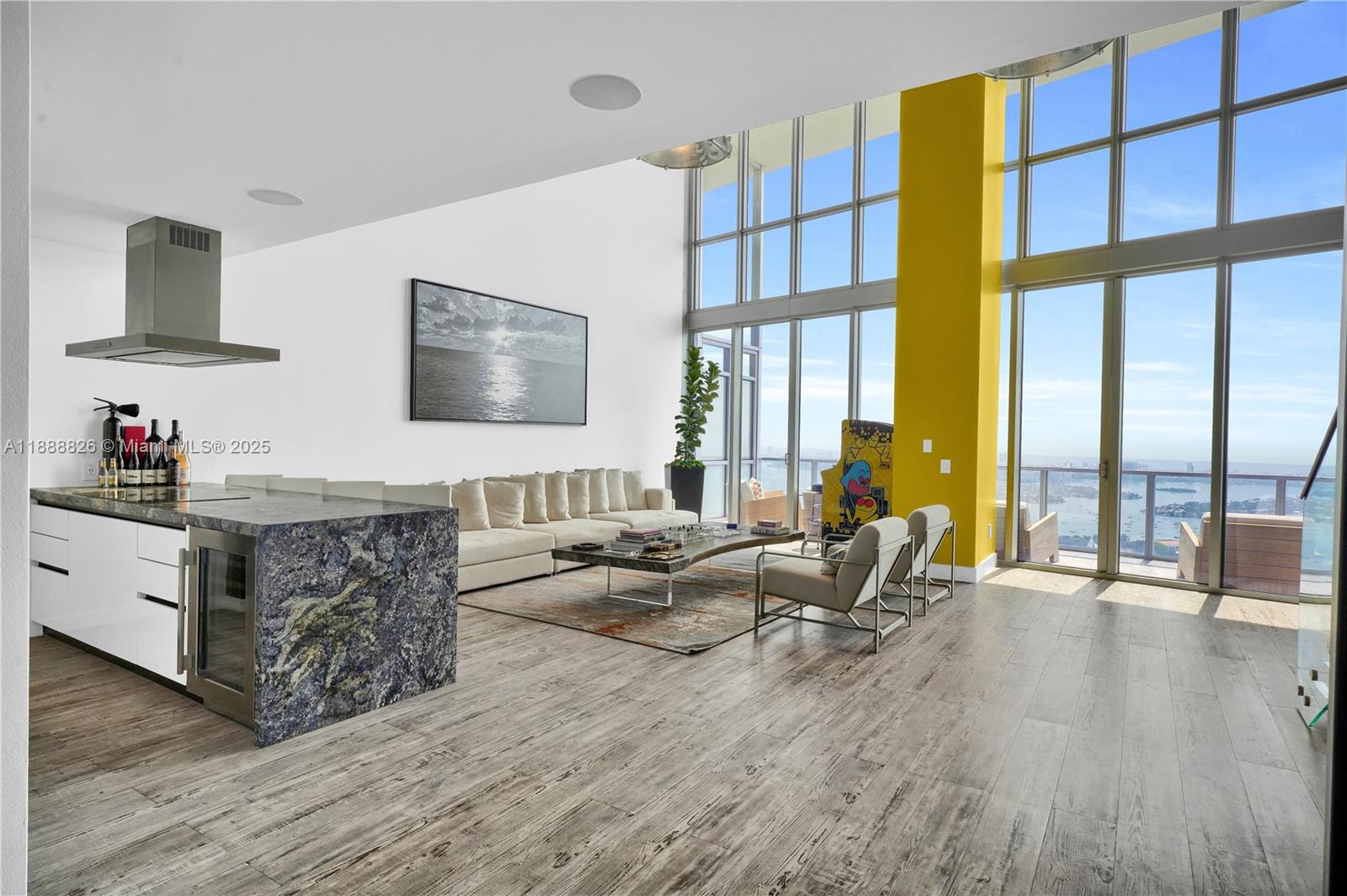 MARQUIS CONDO - Residential