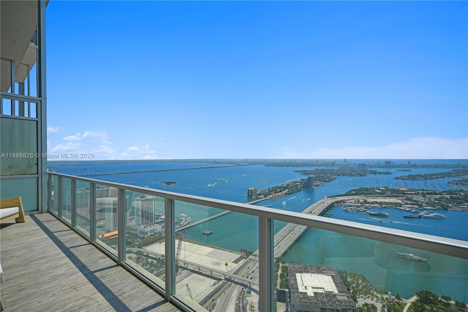 MARQUIS CONDO - Residential