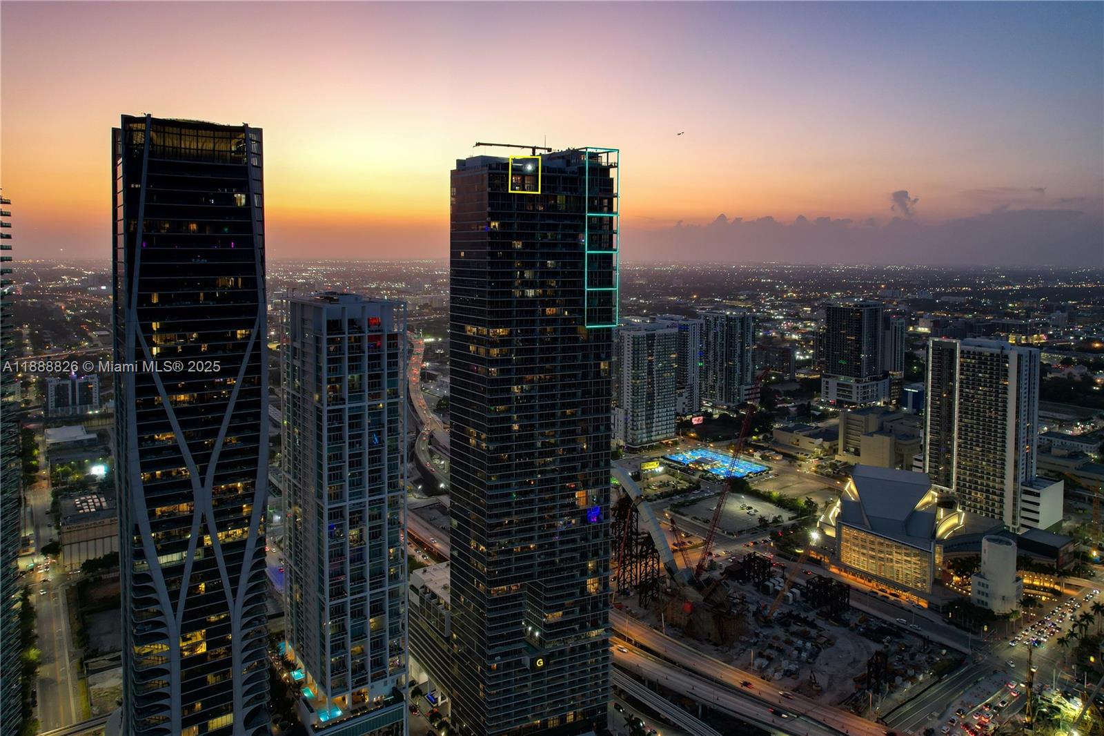 MARQUIS CONDO - Residential