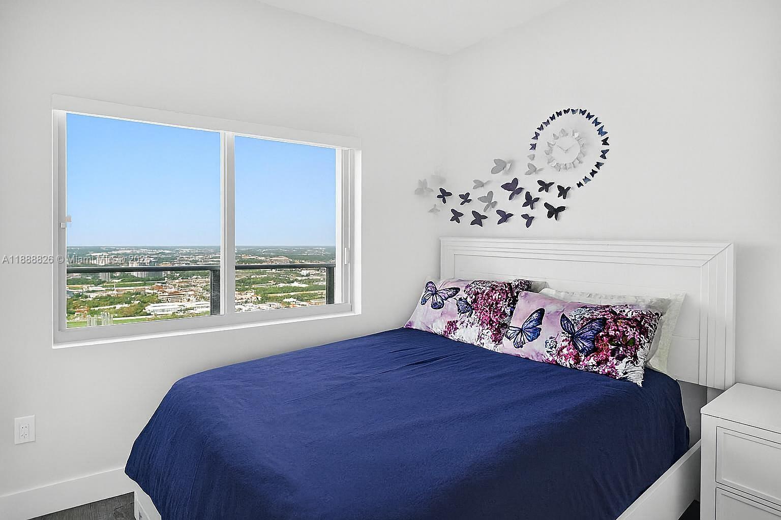 MARQUIS CONDO - Residential