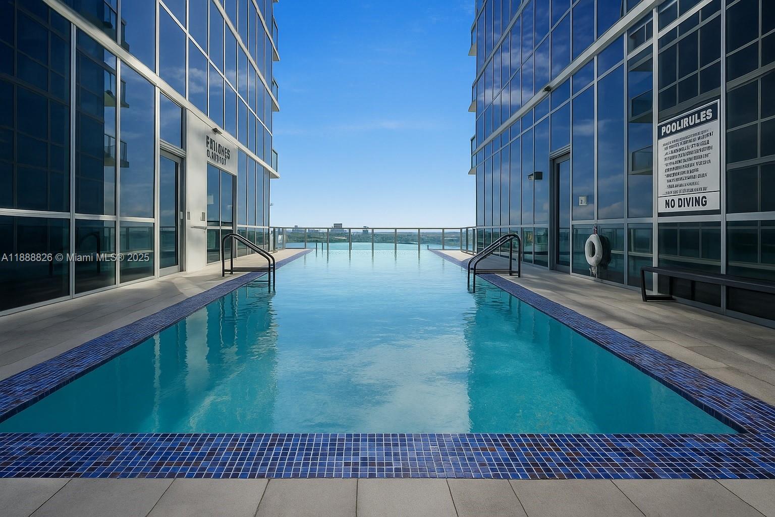 MARQUIS CONDO - Residential