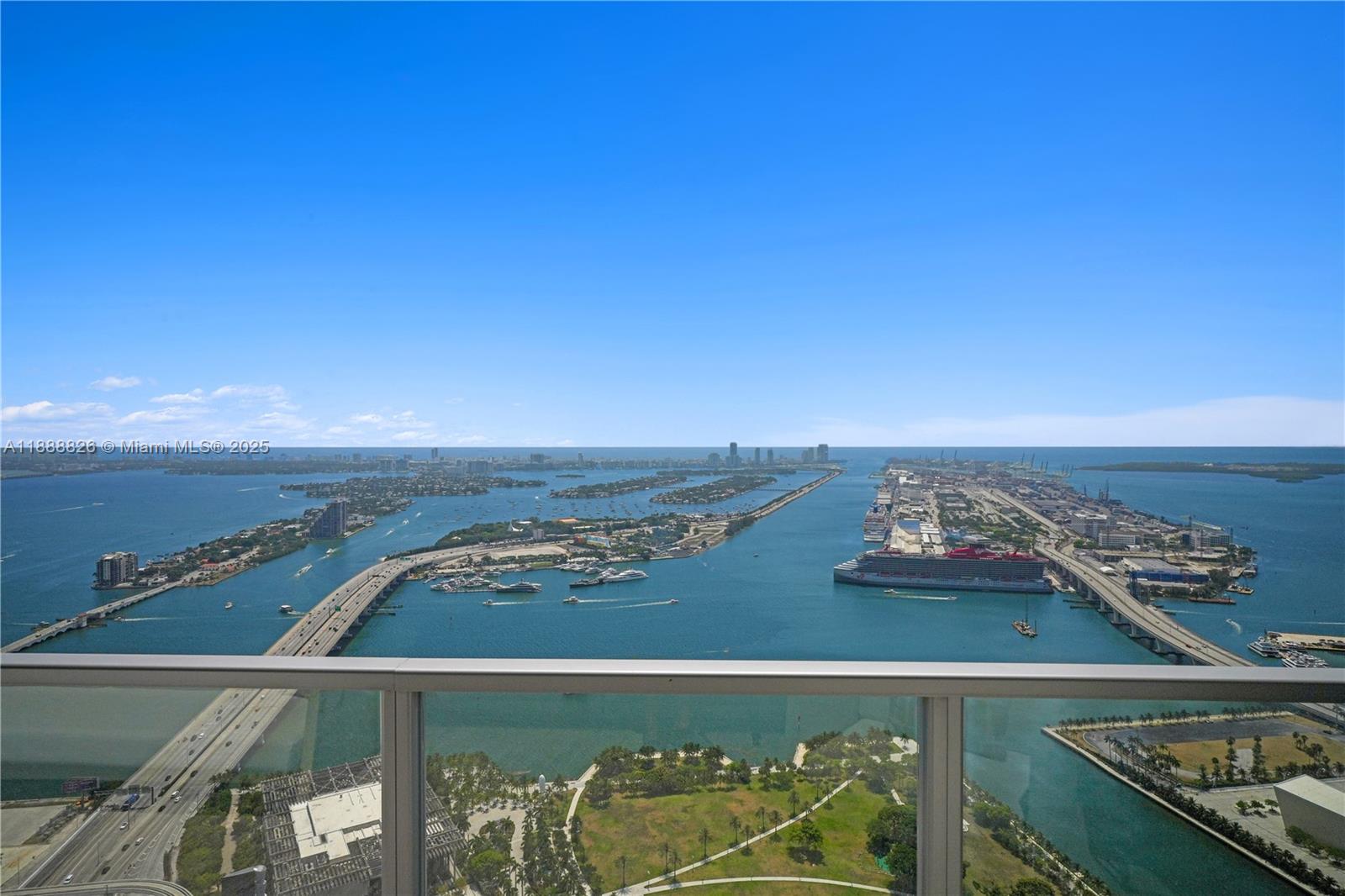 MARQUIS CONDO - Residential