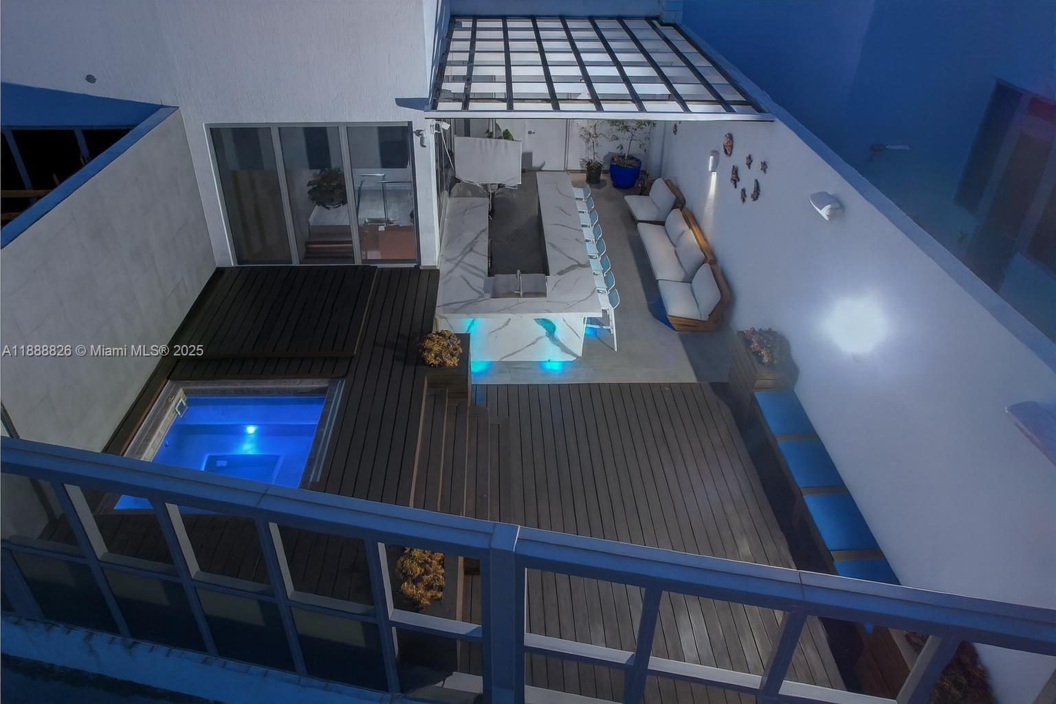 MARQUIS CONDO - Residential