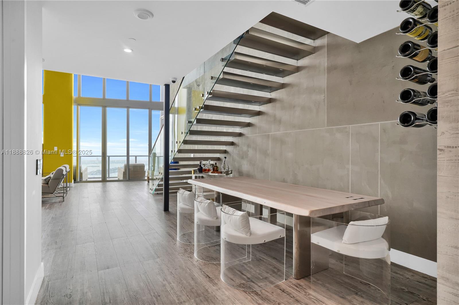 MARQUIS CONDO - Residential