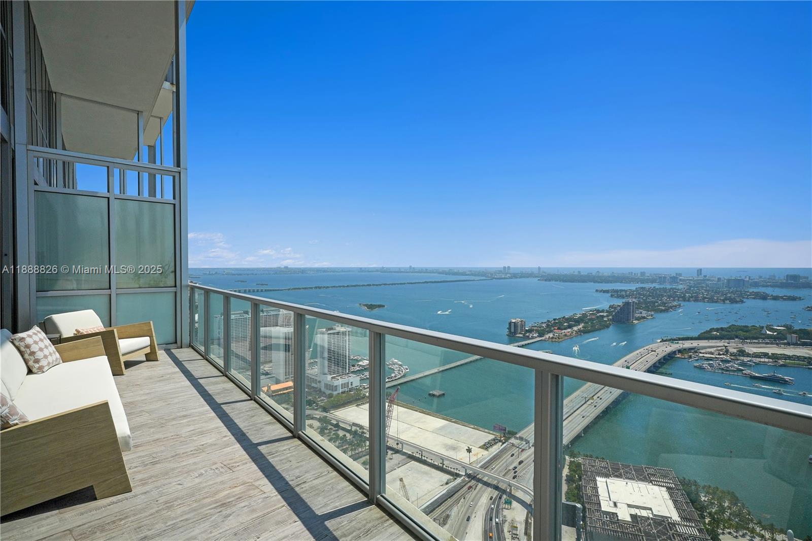 MARQUIS CONDO - Residential