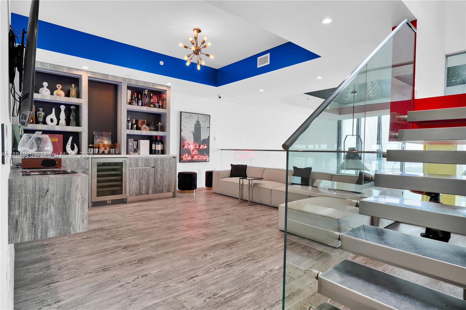 MARQUIS CONDO - Residential