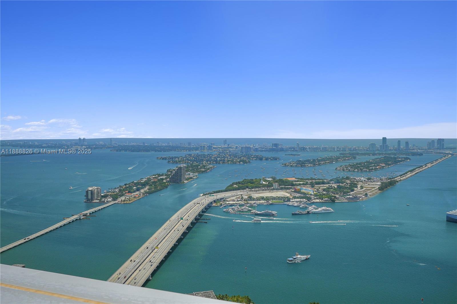 MARQUIS CONDO - Residential